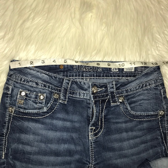 Miss Me Fleur de Lis Mid-Rise Skinny Jeans - Picture 5 of 7